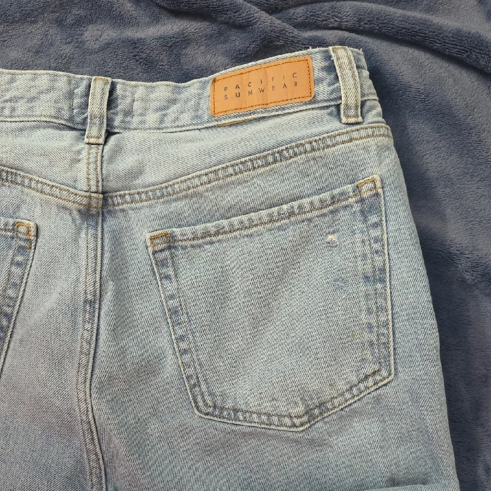 PacSun Light Blue Distressed Straight Leg Jeans - Picture 4 of 8